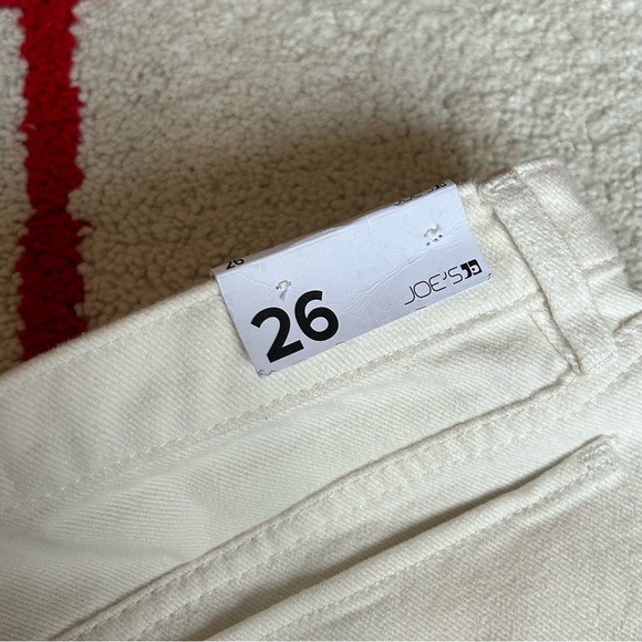 Joe’s Jeans White Denim Shorts - Picture 6 of 7